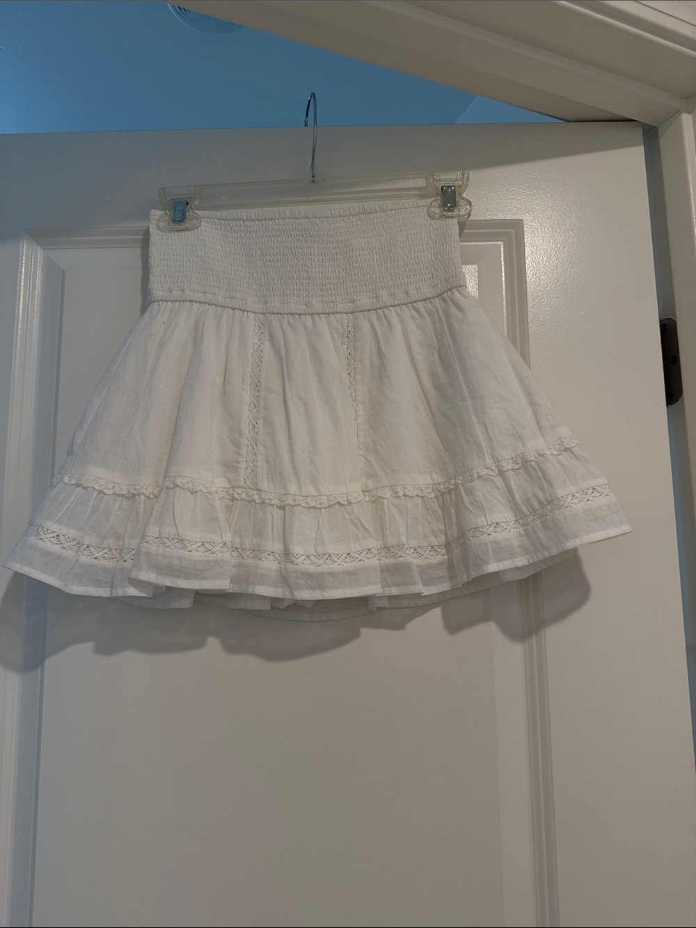 Abercrombie & Fitch White Smocked Waist Skirt - Picture 3 of 5